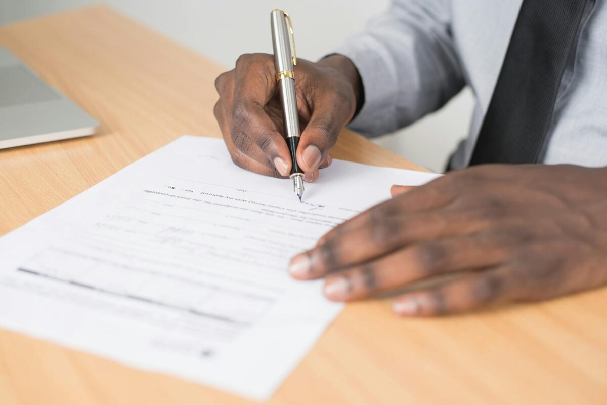 State or its instrumentality while acting in contractual field is under an obligation to act fairly and should not act arbitrarily or unreasonably