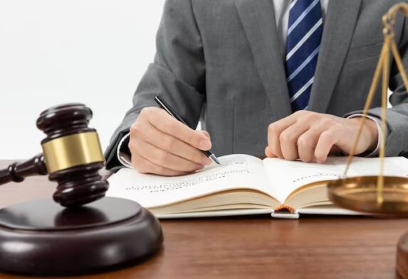 Supreme Court Upholds Validity of Exclusive Jurisdiction Clauses in Employment Contracts